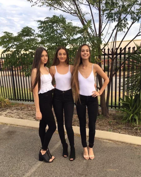 White and black by RearEndID