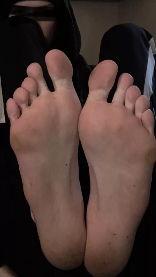 White boy feet by kxlxb