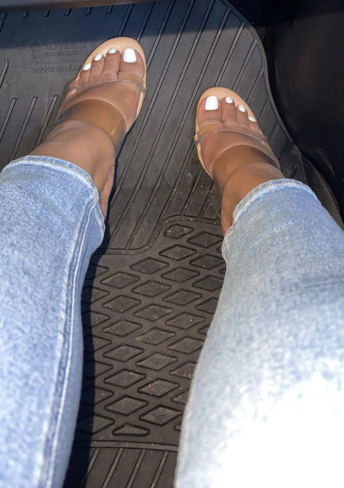 White🤍 posted by Icygir1