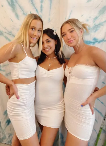 White dresses by EzziUchiha