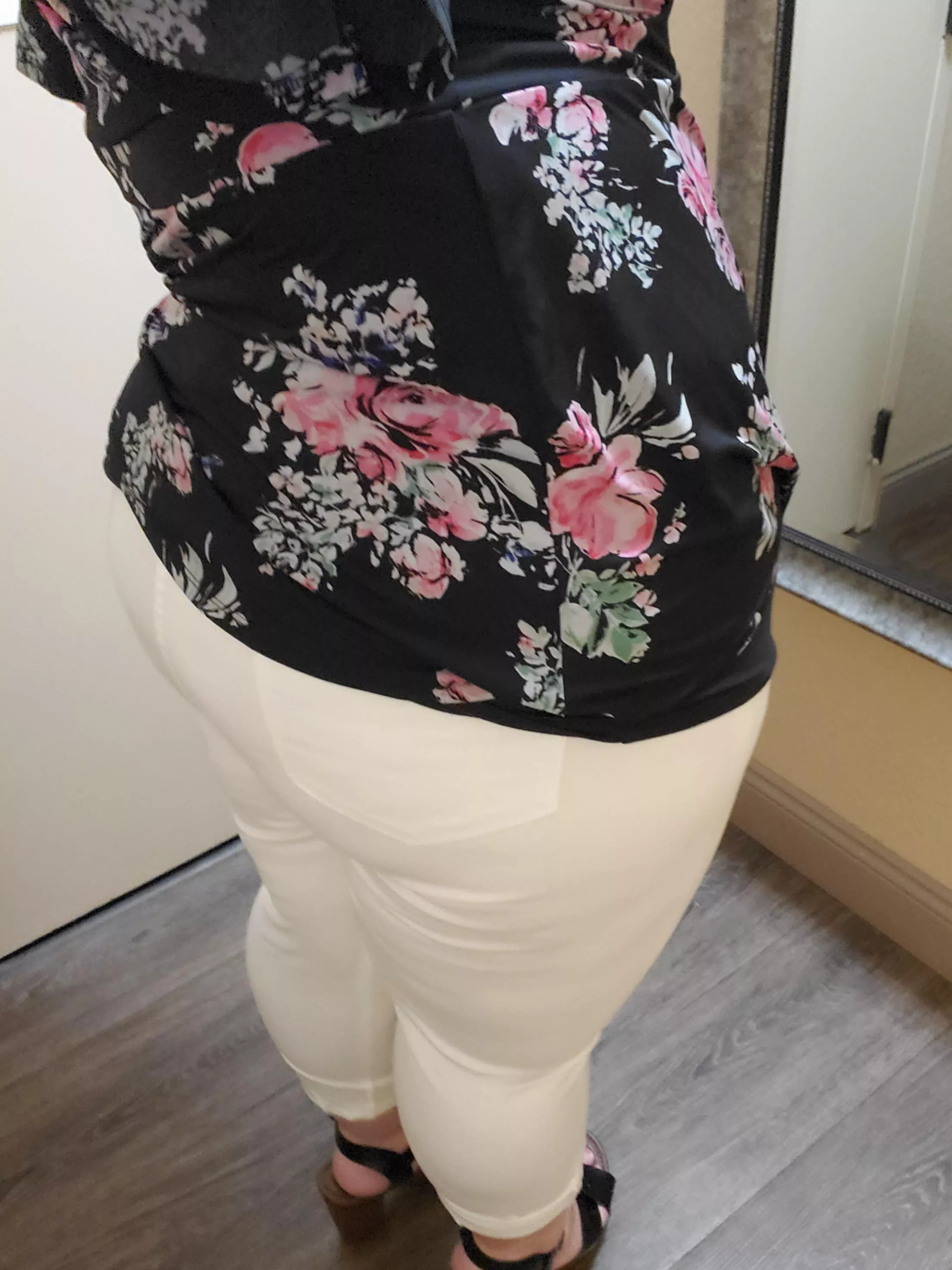 White jeans! Love them! posted by meganbbw87