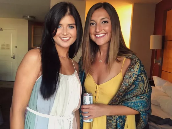 White or Yellow? by WarmObserver