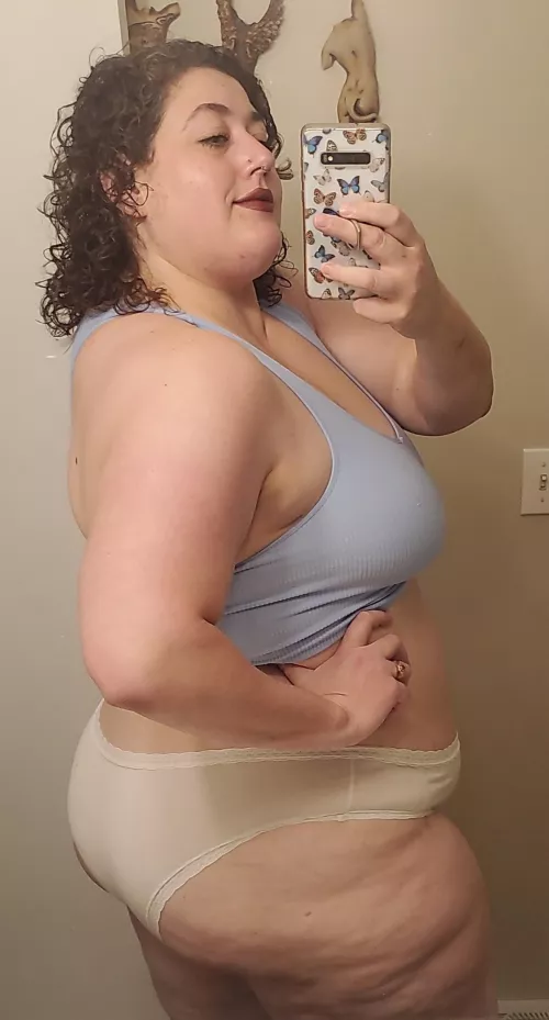 White panties are the sexiest, especially when they get wet 💦 [f] by jthmeow1