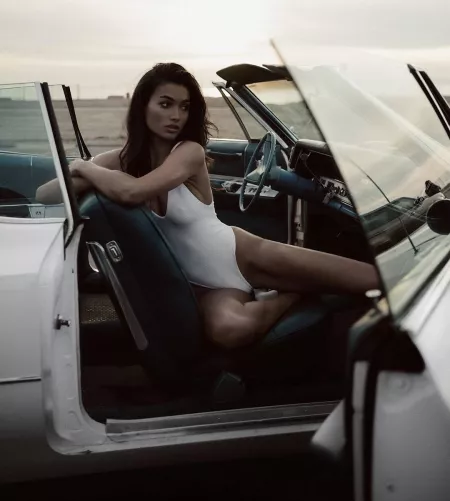 White ride by altbubblr