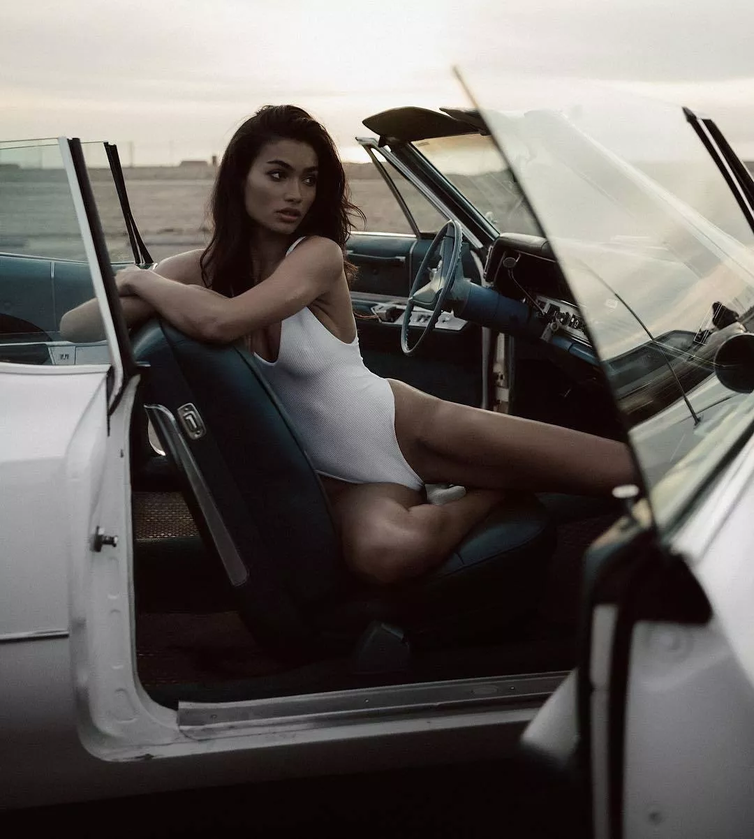 White ride posted by altbubblr