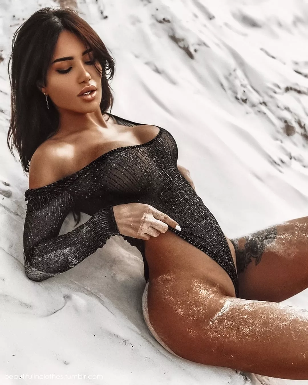 White sand posted by altbubblr