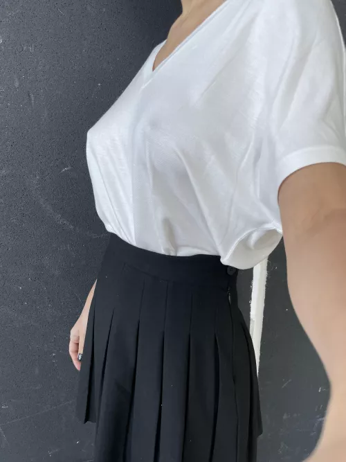 White t-shirt is always a good choice. Agree? by Arianadelbosco