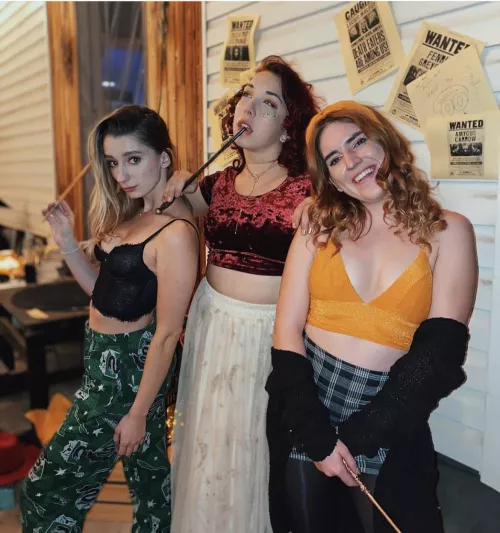 Who and how u fucking?? 😶 by jgrady6