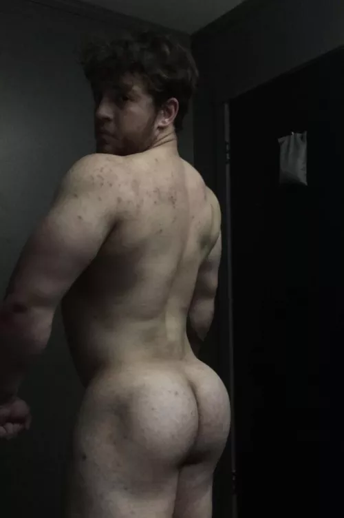 Who asked for a bubble butt for Christmas 😈🍑 by Mrbuttcheeks2