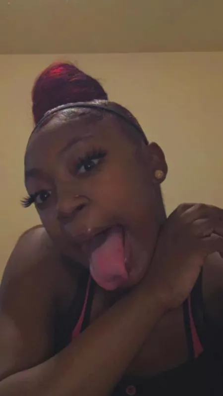 who can trib my gf kik bmazer529 n sis by Internal_Parsnip_783