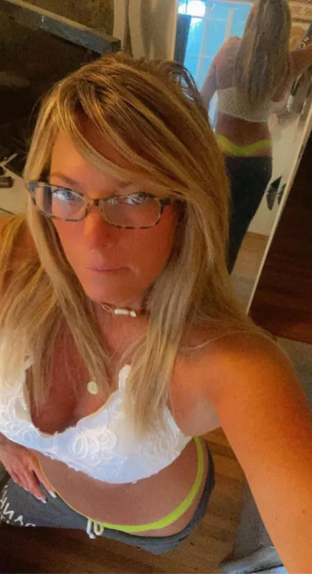 Who doesn’t love bright colors by Smilebug6969