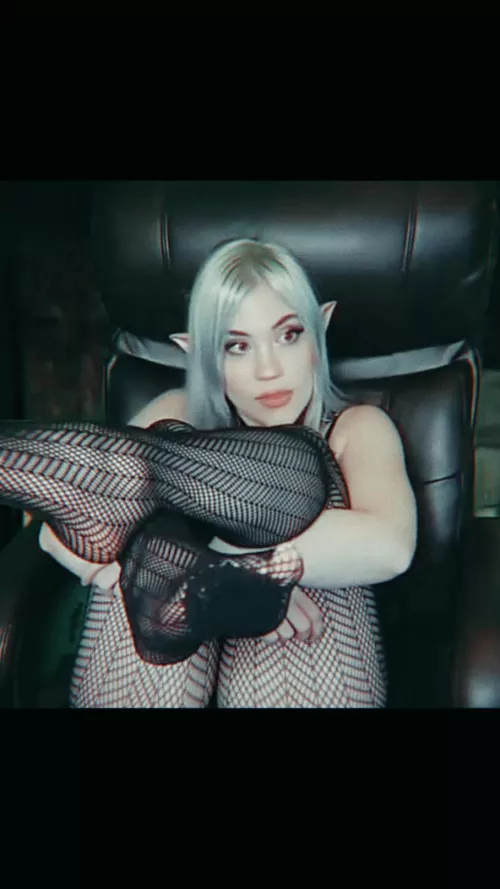 Who doesn't love stockings? by l_ittlel_une