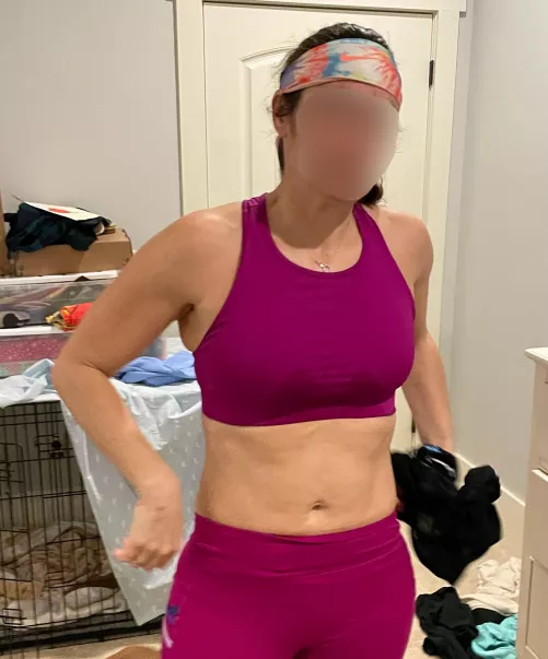 Who else got sweaty this morning? (F) by beard1865