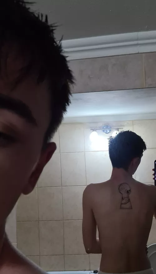 Who else have tattoos? Here is my Cheshire Cat looking from my back 🤣 by in18plus