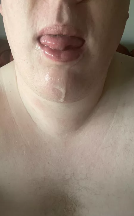 Who else is going to feed me their cum? by Bigfeet91