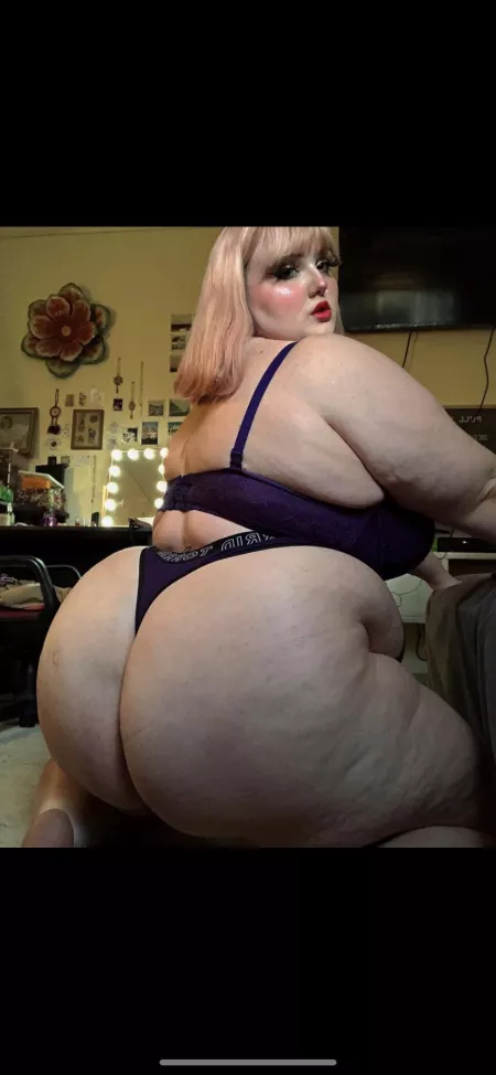 who else is super horny rn? (; by eslutsRus