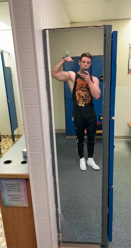 Who else loves the gym?:) by PaganBaby00