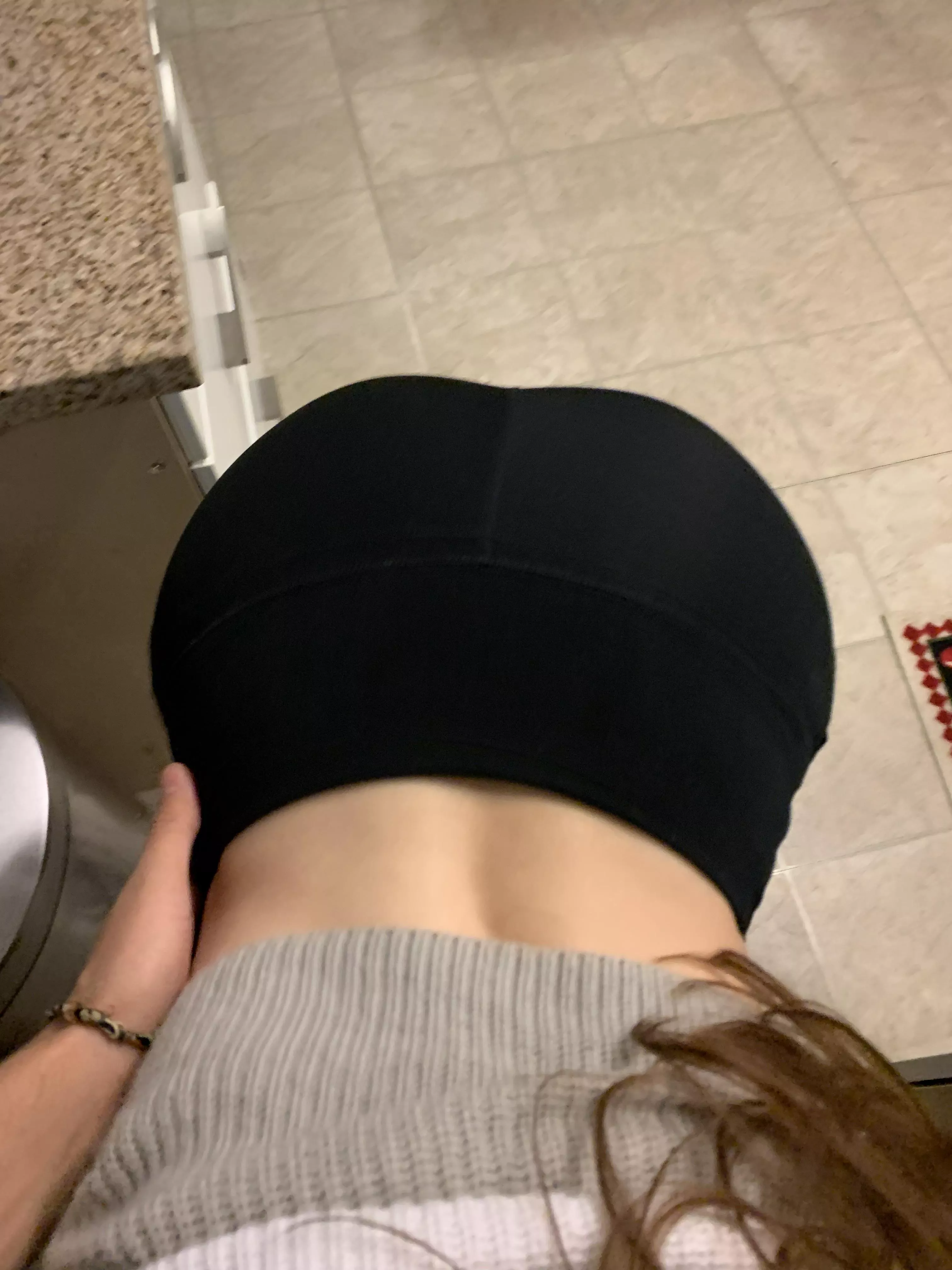 who else wants me bent over for them? 😘 posted by HoneyElaine