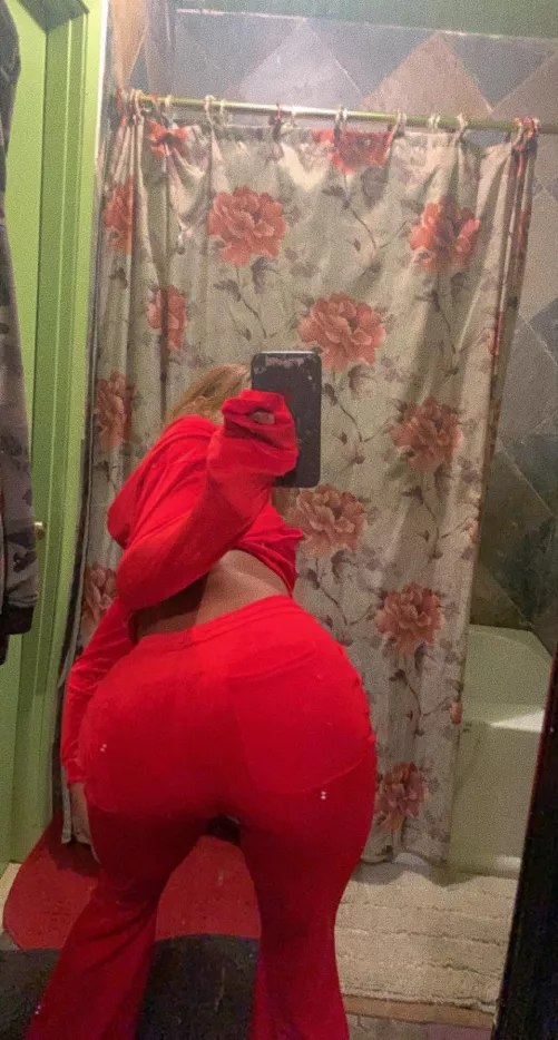 Who face can I sit on? by Jasdaslutt