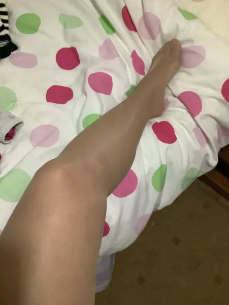 Who here likes tights? by Lacey-xx