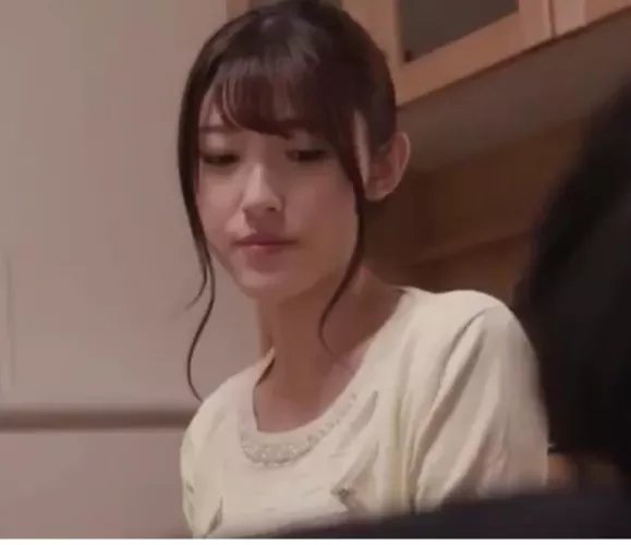 Who is she? by comatose-buddha