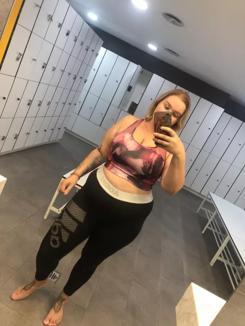 Who is the most athletic and sexy fat girl here