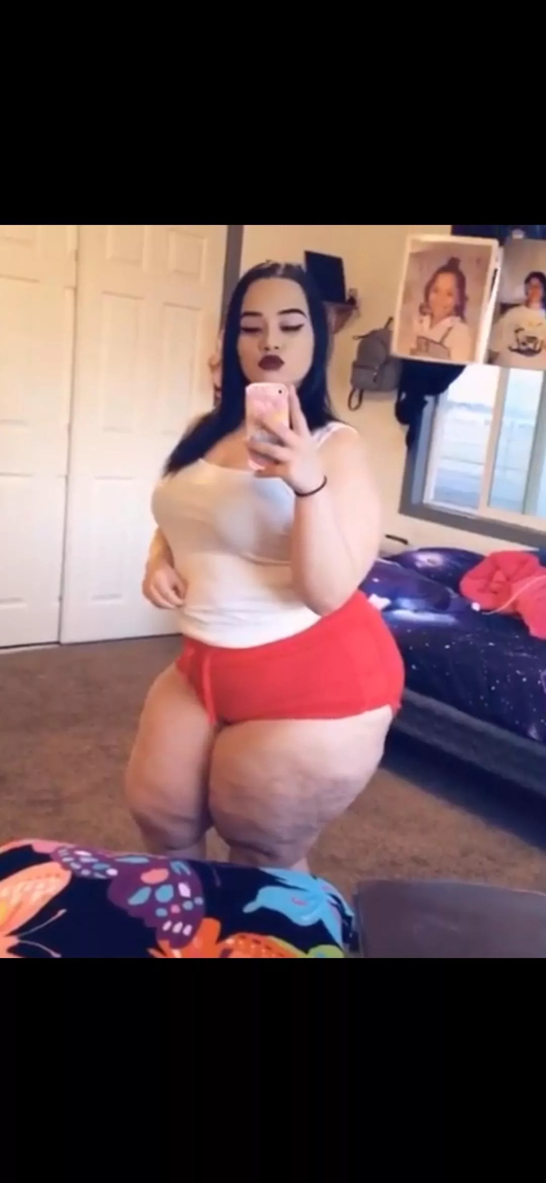 Who is this beauty?? posted by davyschmavy