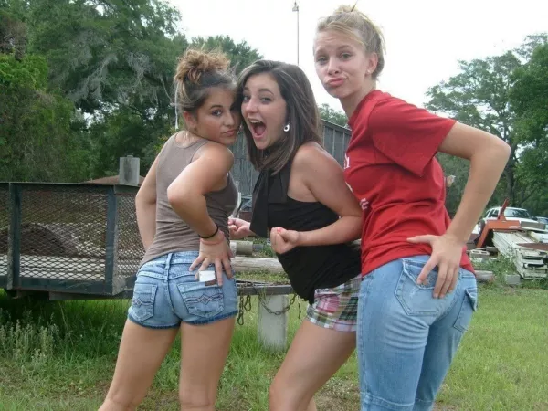 Who is who in this photo? by Serious-Locksmith204