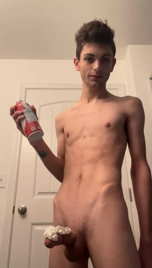 Who likes cream? 👀 by luke_anthony88