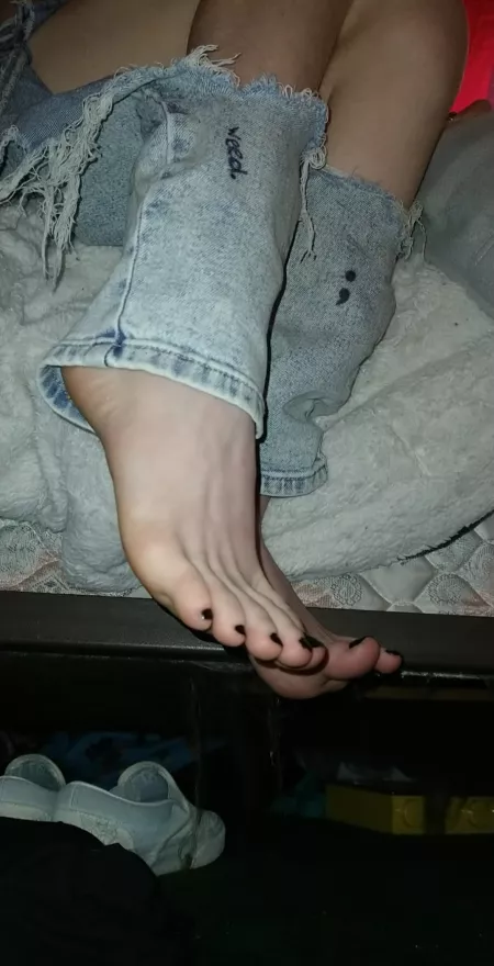 Who likes em? (Dms open) by yourstoner