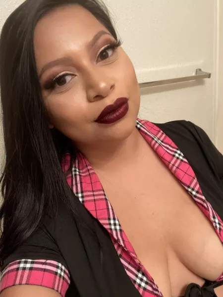 Who likes Latinas? 💋 by Marriedlyfe28