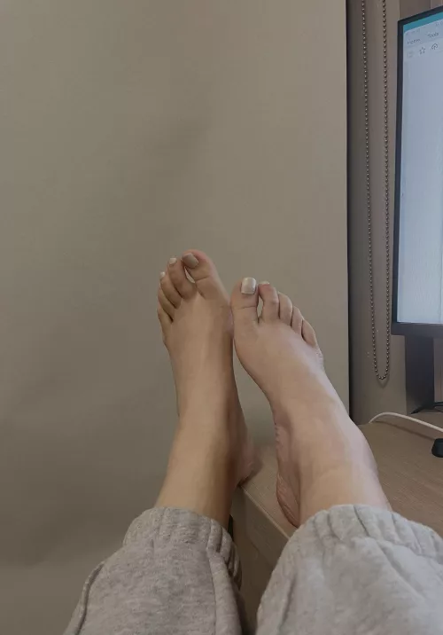 Who likes my Asian feet?😍😫 by toesnhoesxo