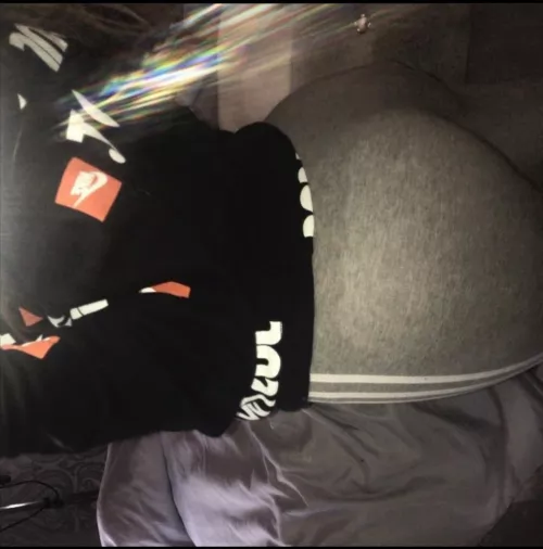 Who likes my ass in these leggings? by Ggfvbnjjb