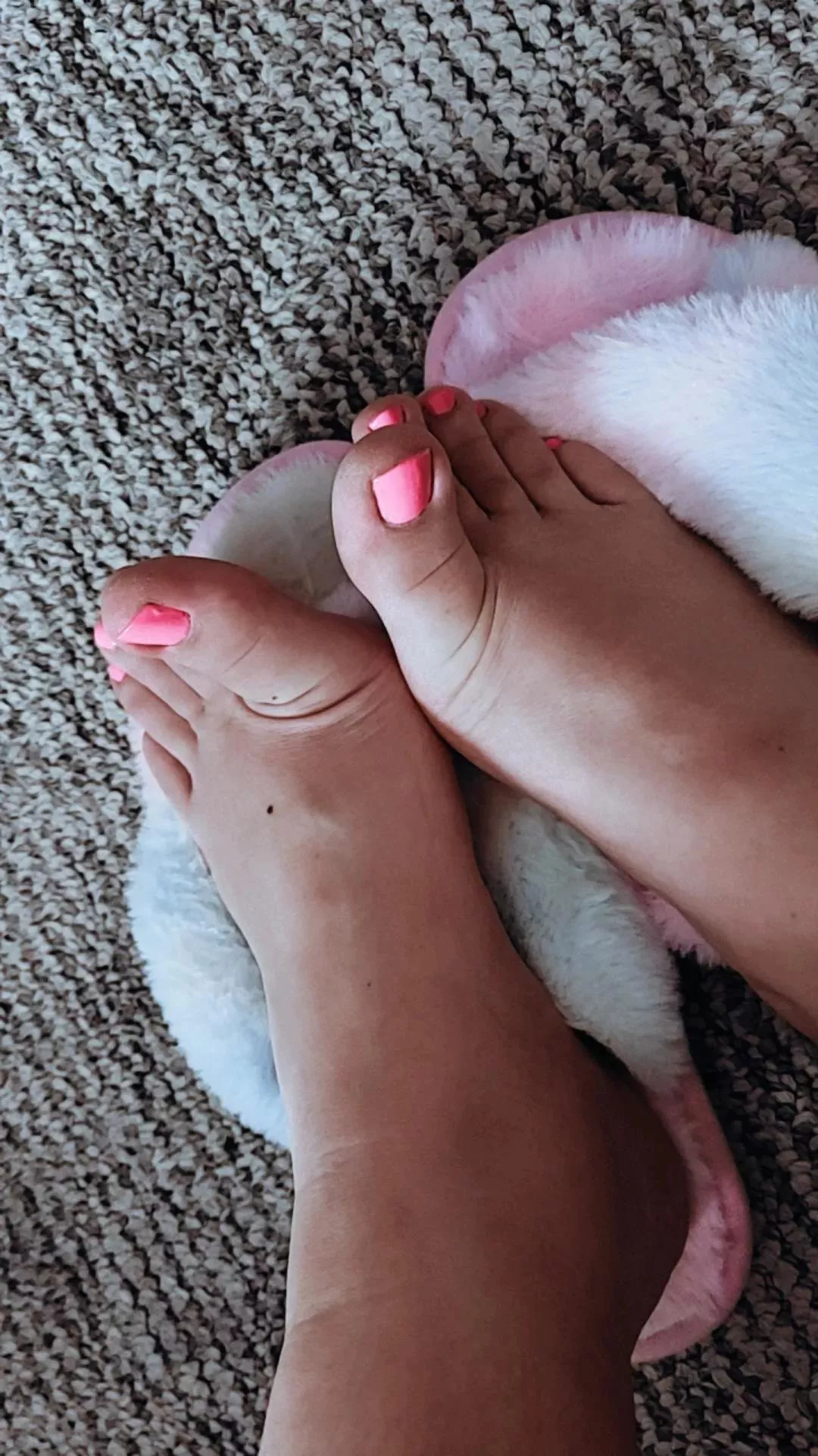 who likes my fresh Pedi? 🥰❤️ posted by Affectionate-Future1