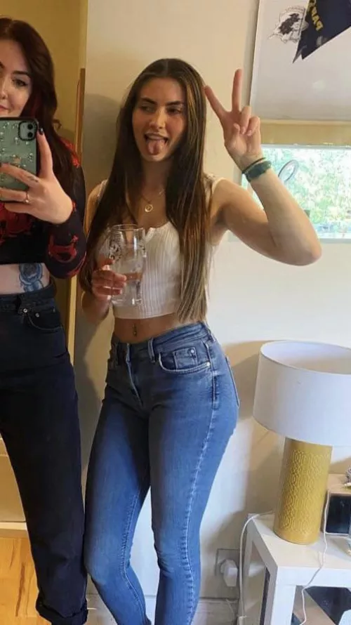 Who likes my girlfriend Georgie? Kik : Meldtrade by Meldop1