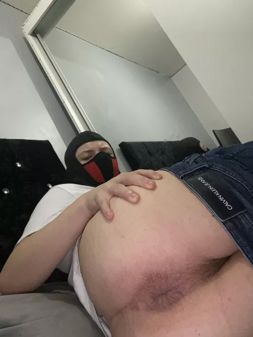 Who likes my young ass? 😈 by YoungDon02