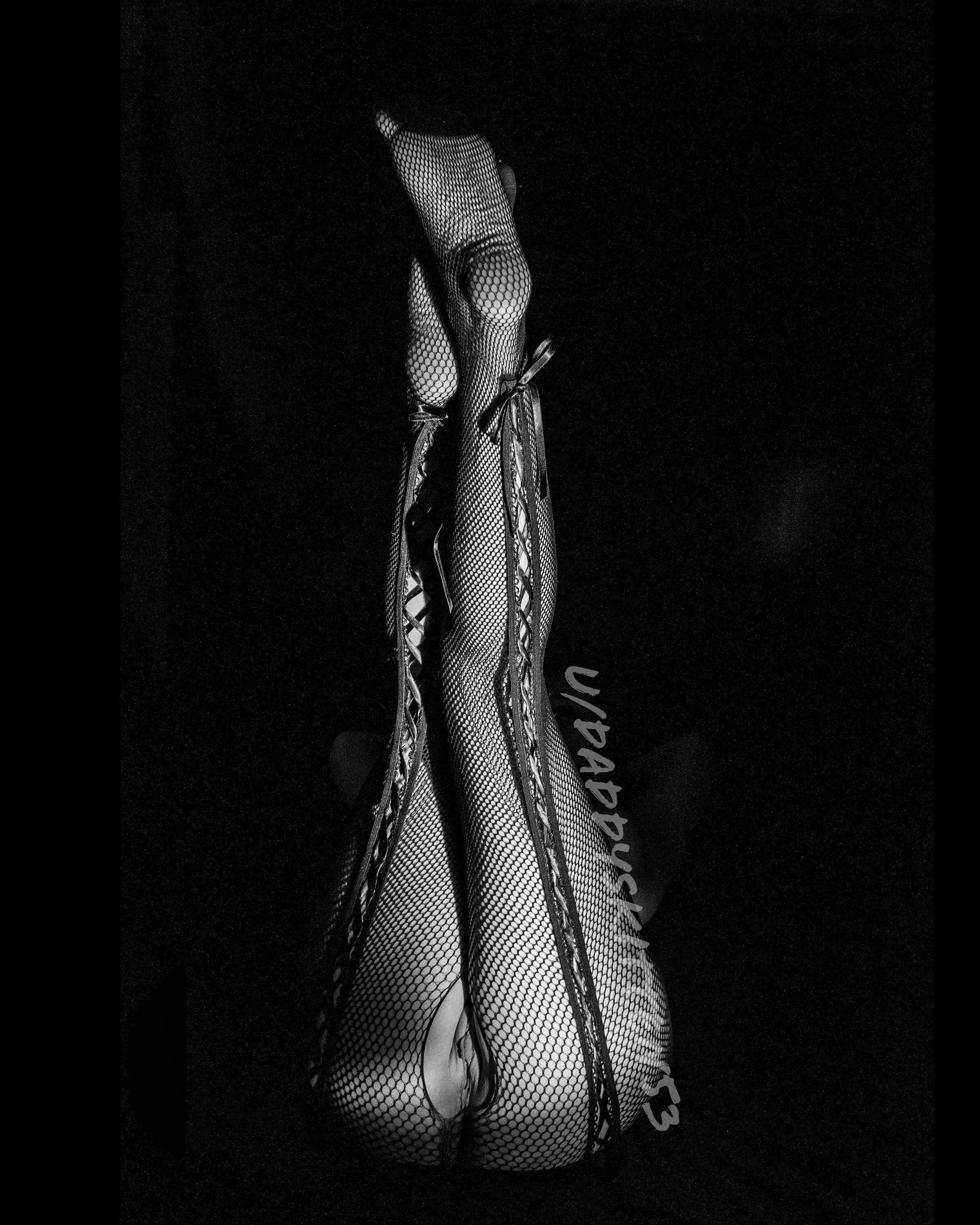 Who likes short girls with legs for days? [F] posted by daddyskitten53