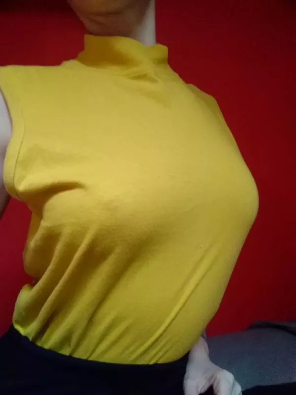 Who likes the line of my tits? ;) posted by adacarter