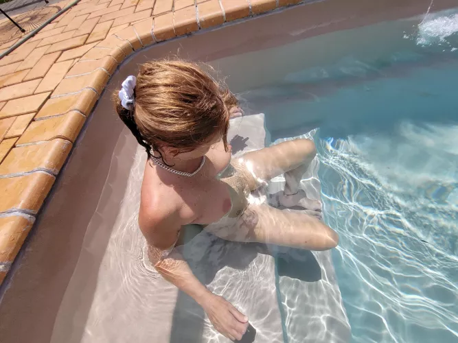 Who loves skinny dipping? by Vegetable-Star2099