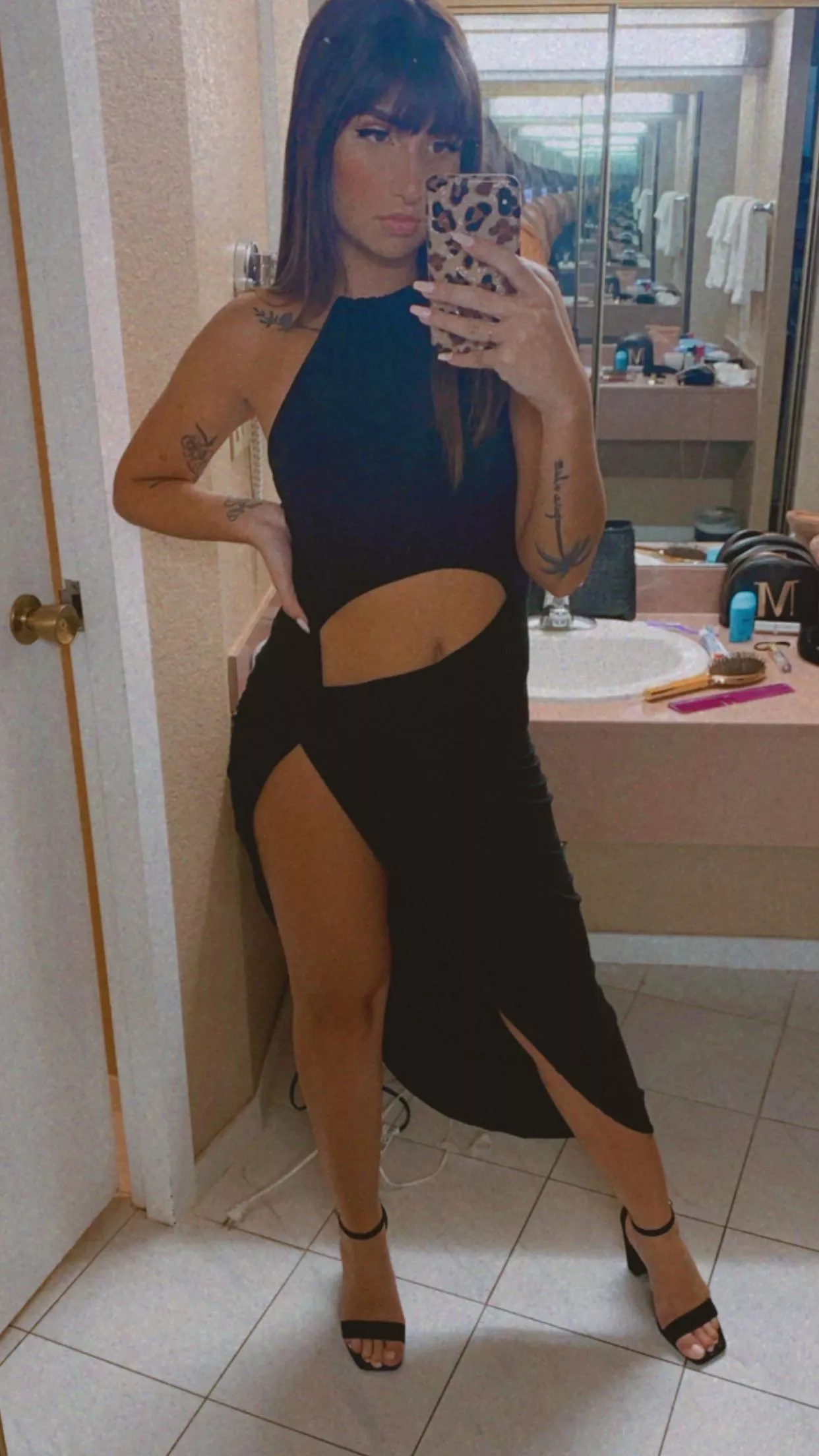 Who loves tatted latinas? 😏 posted by latinamiilfbabe