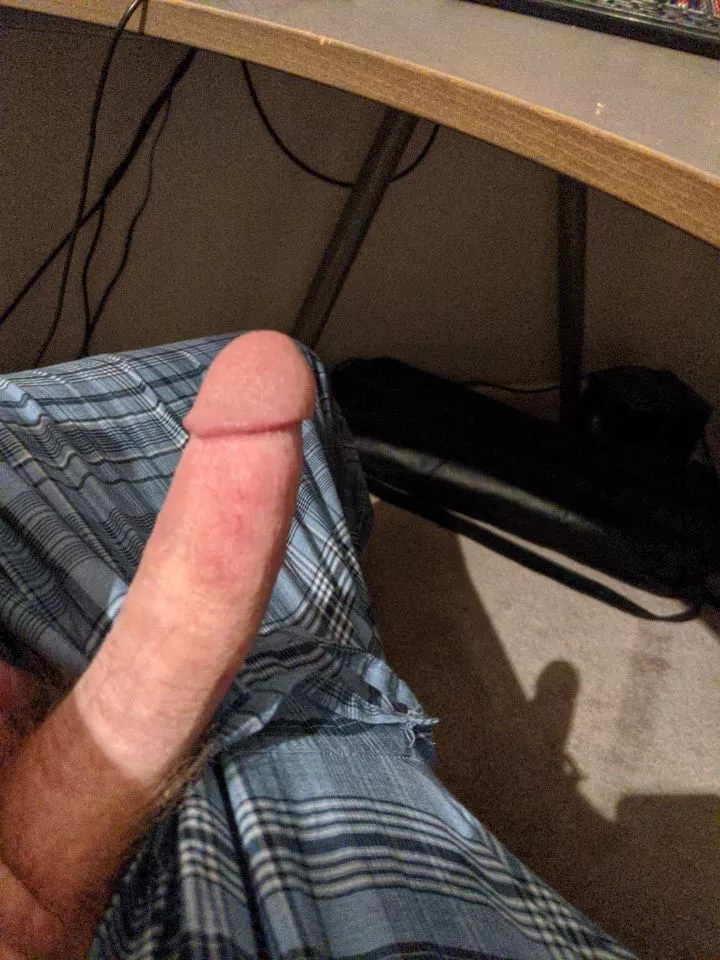 Who needs a master. I'm bi, no limits. Kik me at cptfignuts posted by [deleted]