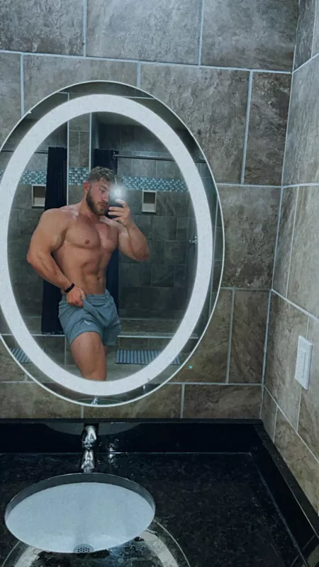 Who needs a workout partner? by eastcoastpapii