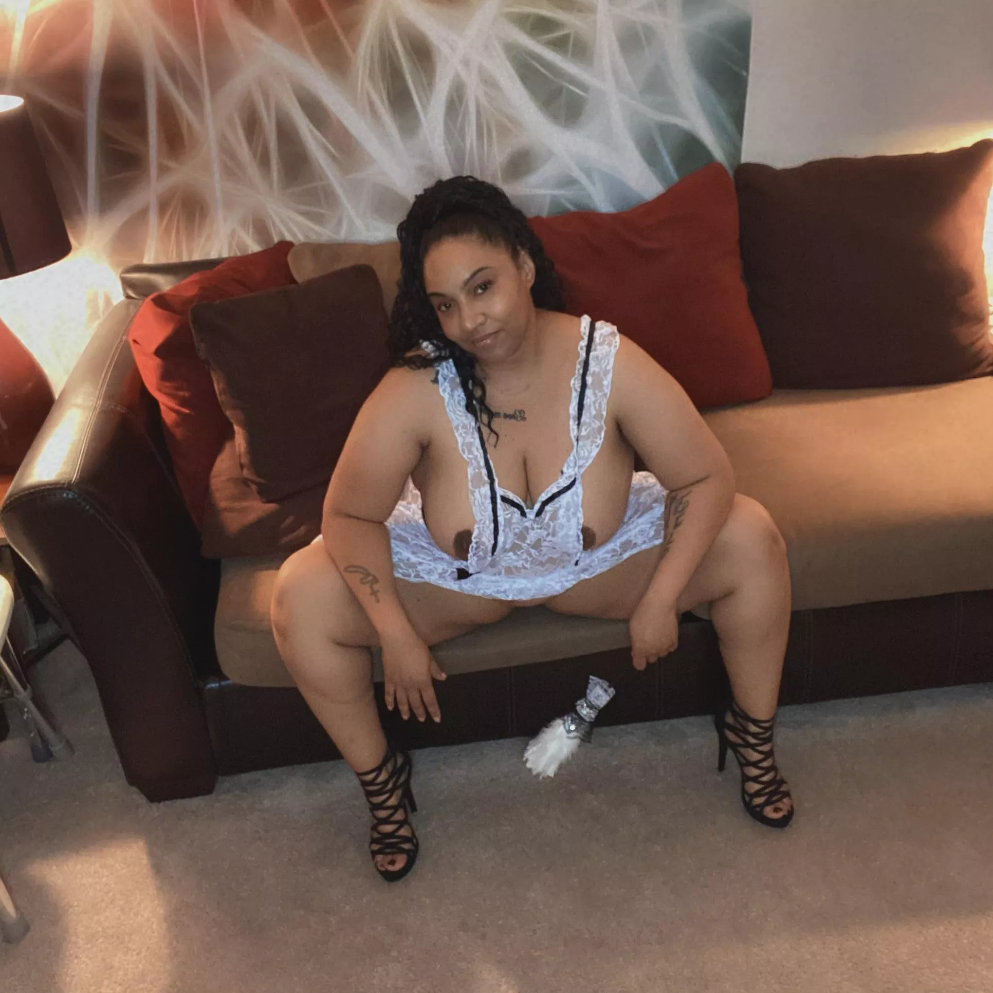 Who needs my services tonight? posted by ASMRmajestic