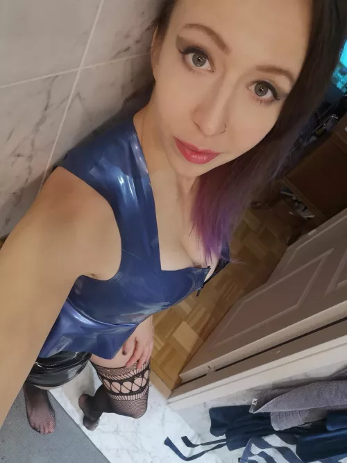 Who said hot latex is always just black by FlexibleDesire