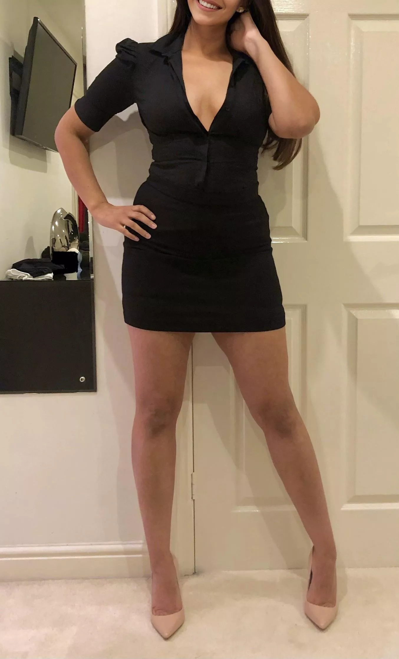 Who said work attire can't be sexy...🖤😘 British Punjabi Indian posted by knightrider69x