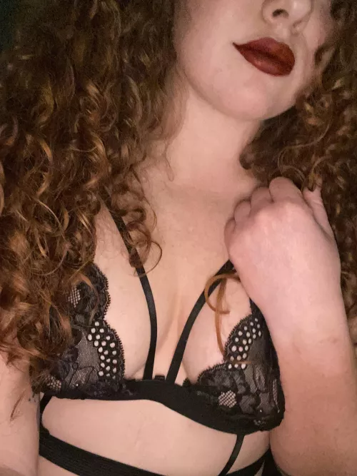 who sees the surprise “hidden” behind that lace?😘 by littlered1269