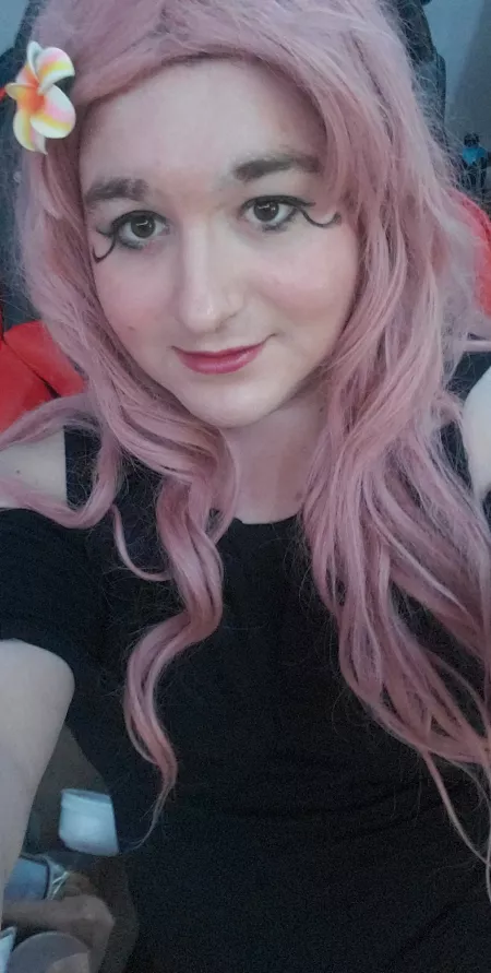 Who thinks I'm cute? by kittensandskulls