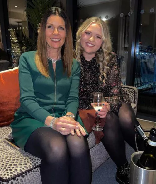 Who to kiss and who to pound? (Can be same) by AdPossible6874