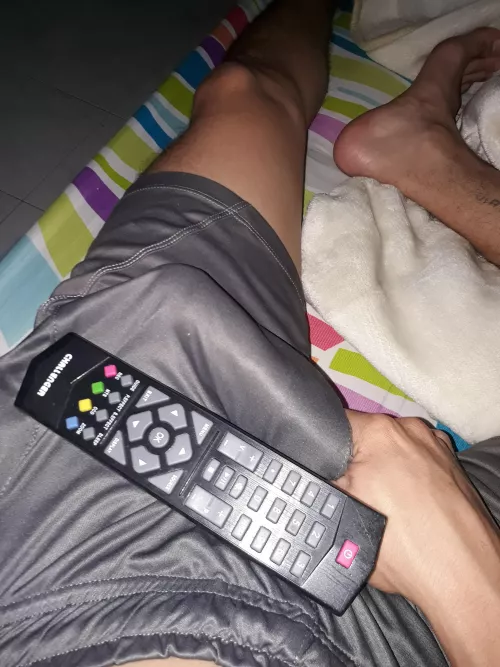 Who to watch movies with me ? by Fit_Sheepherder3329