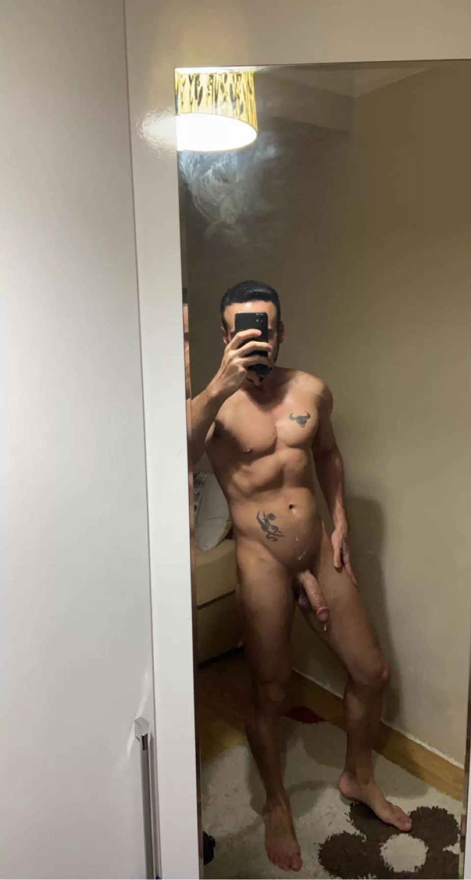 Who wanna come closer😈 posted by -Bullwayne-